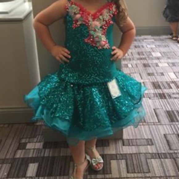 Custom made pageant dress 10-14 maybe bigger - Picture 2 of 3